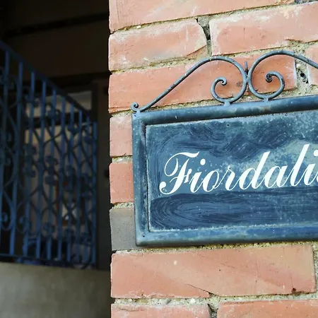 Aparthotel Le E I Gelsomini